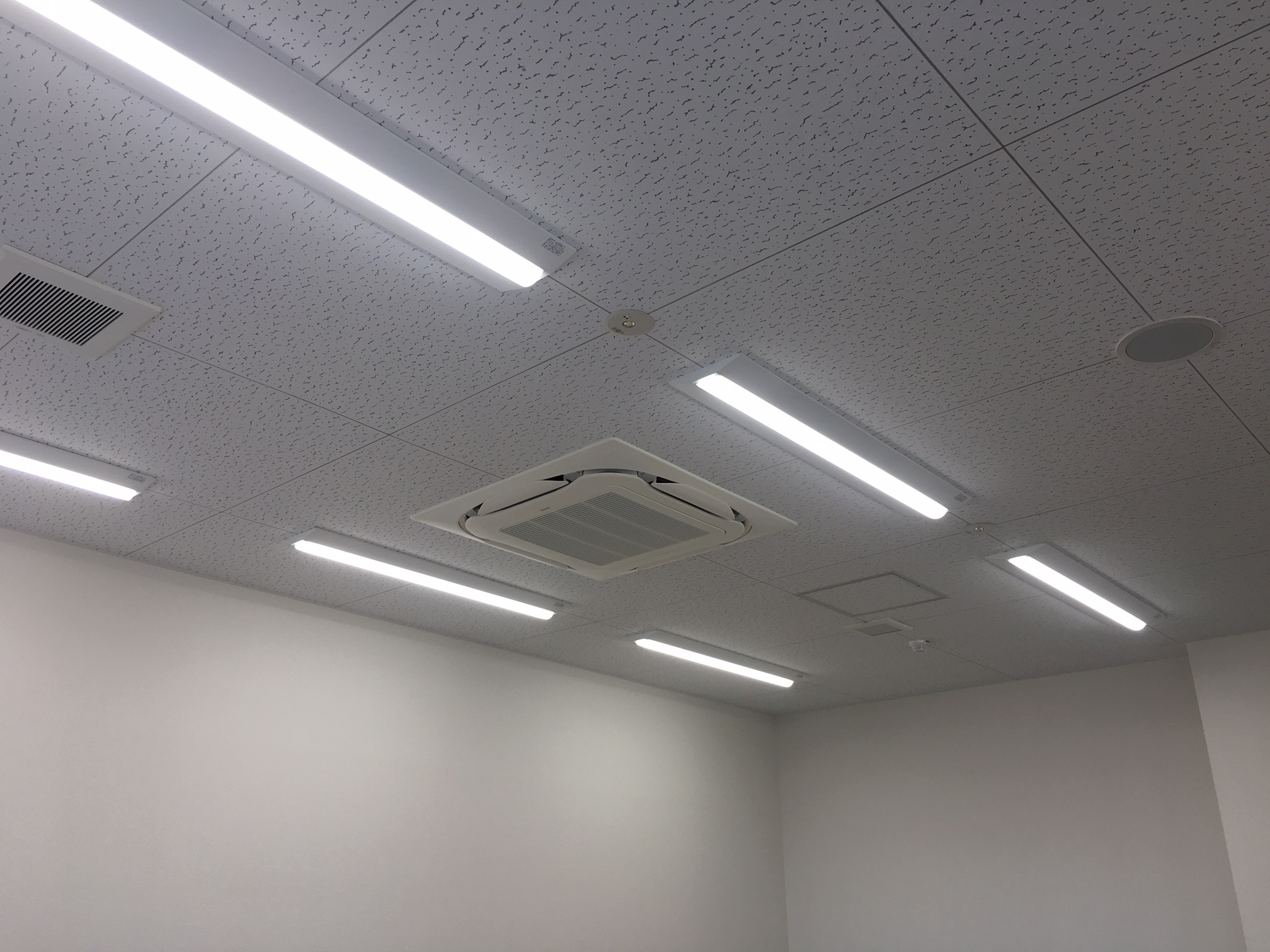 関西国際空港/関空/LED灯照明工事工事